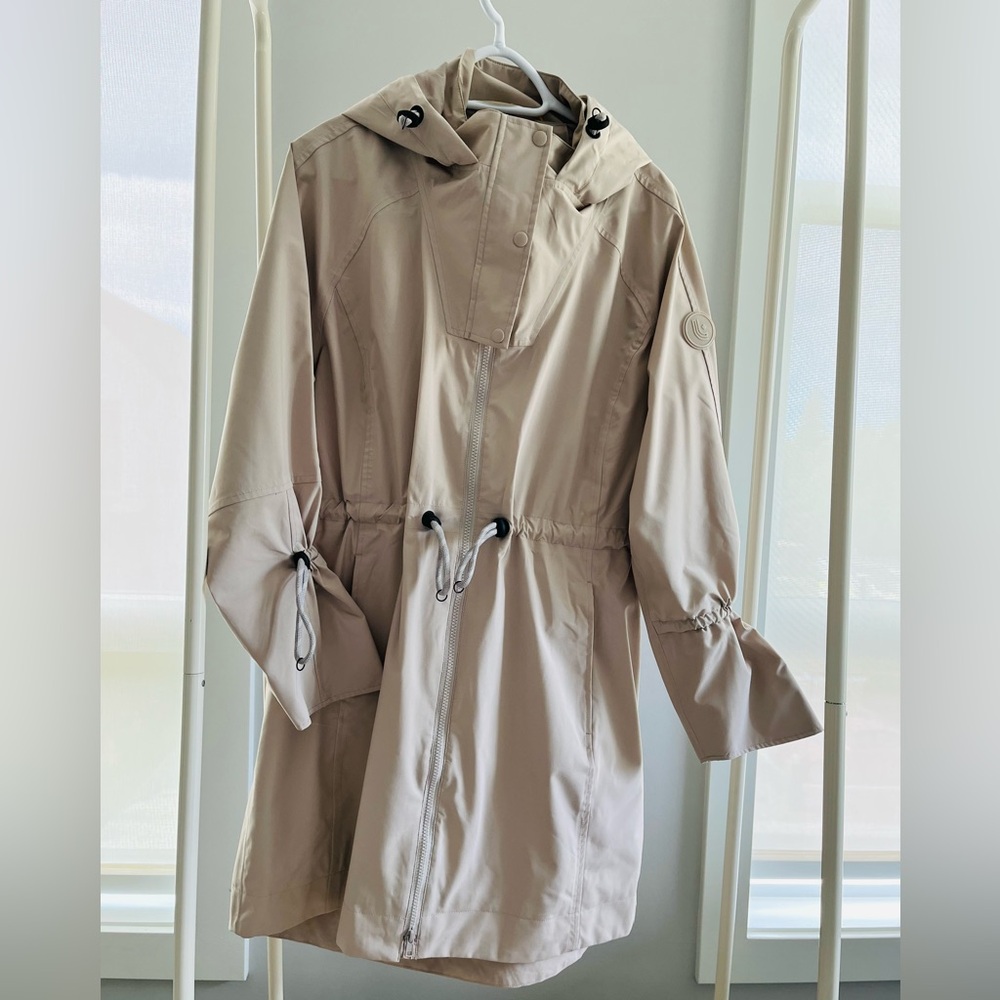Lole Beige Hooded Raincoat Anorak Jacket - size M